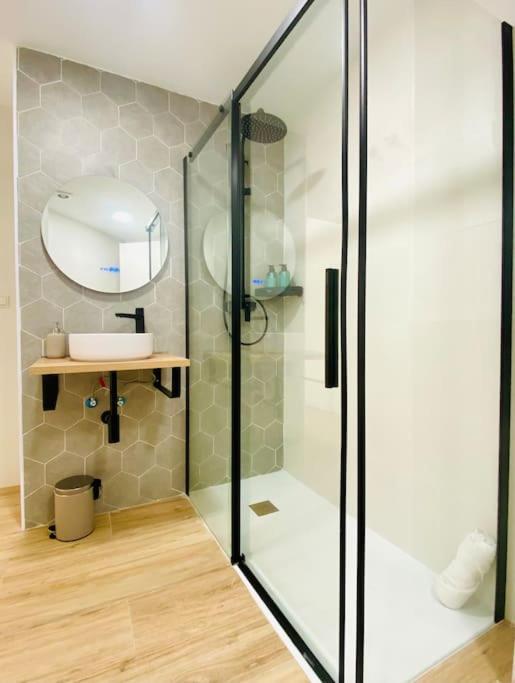 Bajo A - Design & Comfort In Ruzafa Soho บาเลนเซีย ภายนอก รูปภาพ