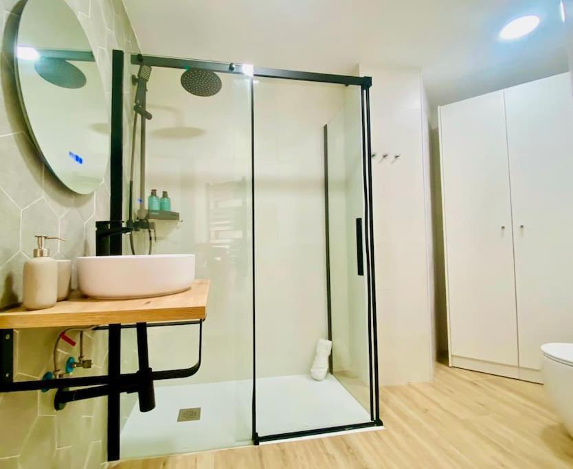 Bajo A - Design & Comfort In Ruzafa Soho บาเลนเซีย ภายนอก รูปภาพ