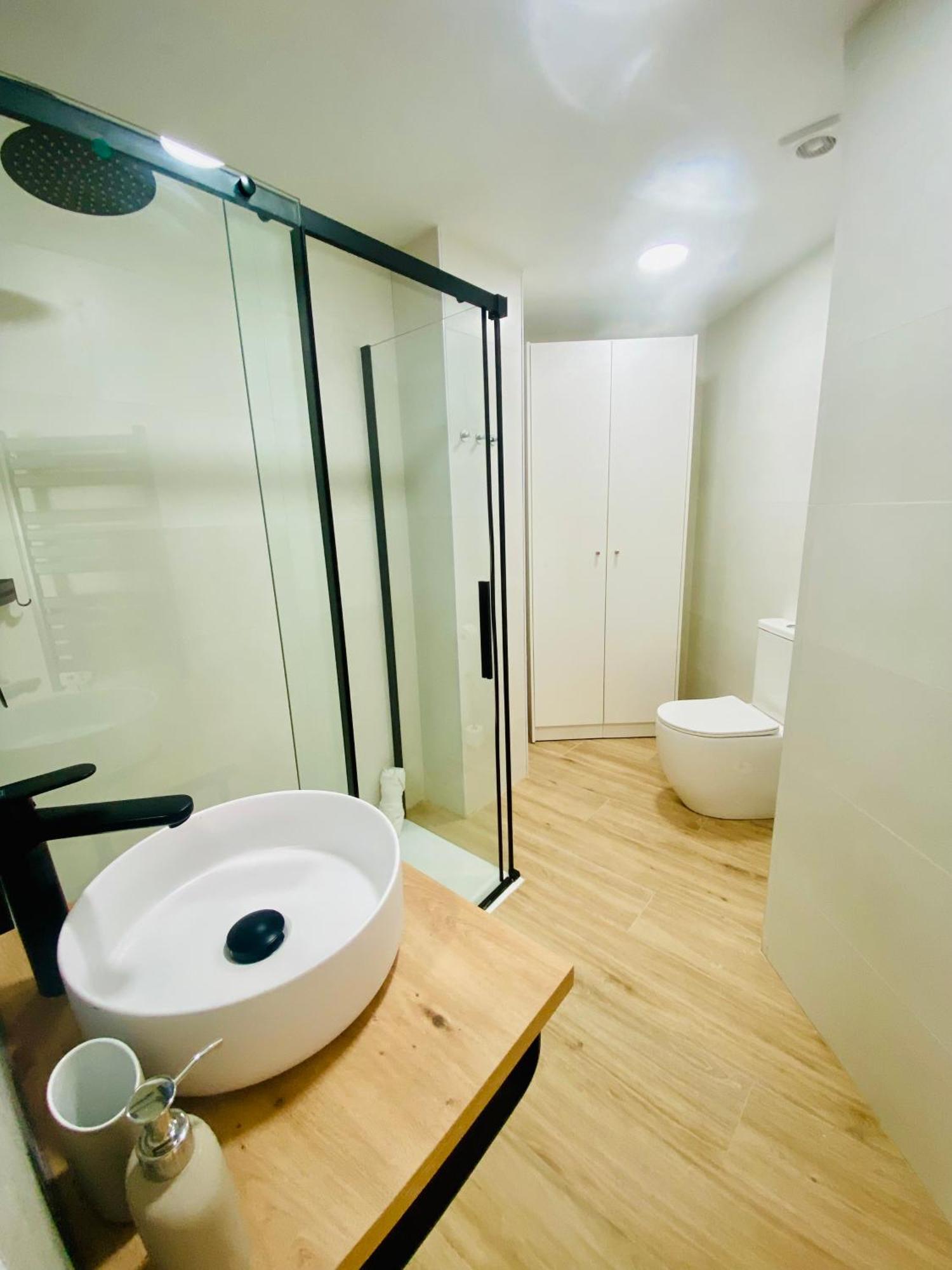 Bajo A - Design & Comfort In Ruzafa Soho บาเลนเซีย ภายนอก รูปภาพ
